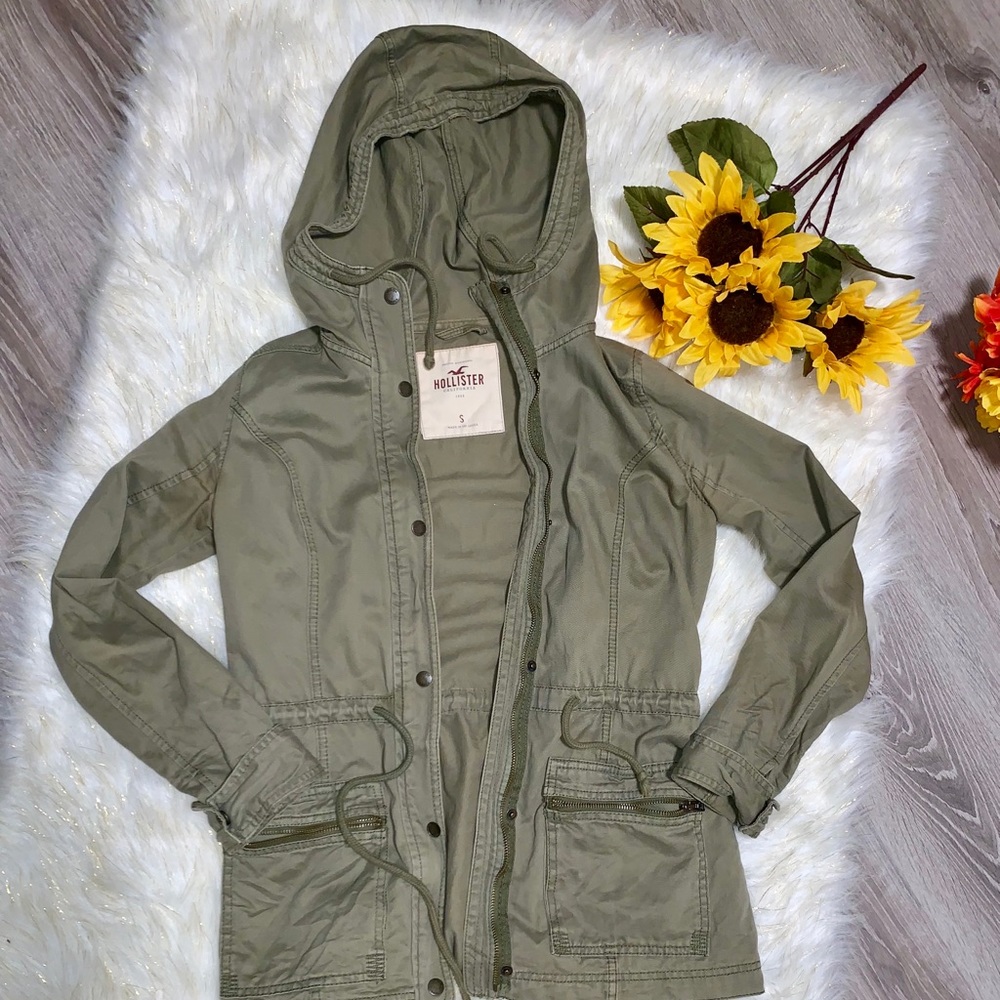 Hollister army green fall jacket small